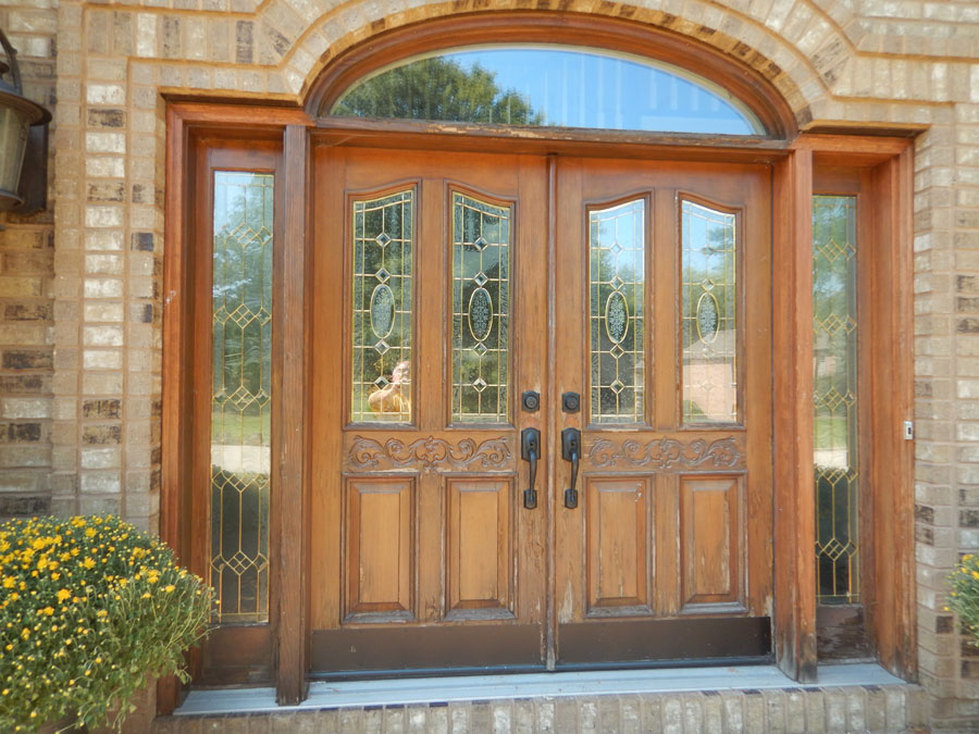 Wood front door & sidelight system Before